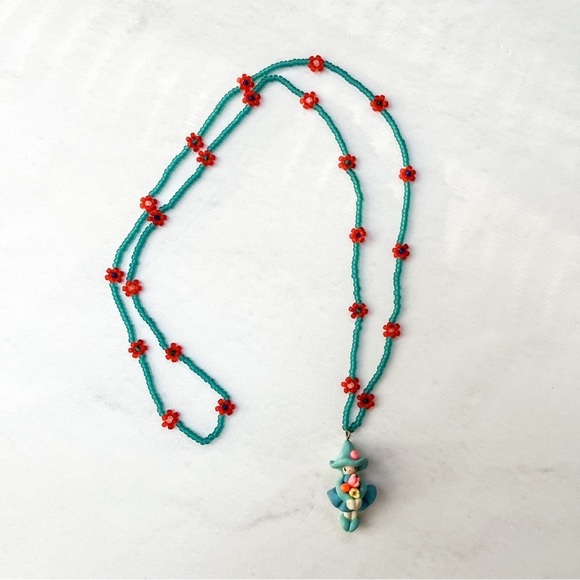 [vintage] handmade beaded flower girl pendant teal - Picture 3 of 7